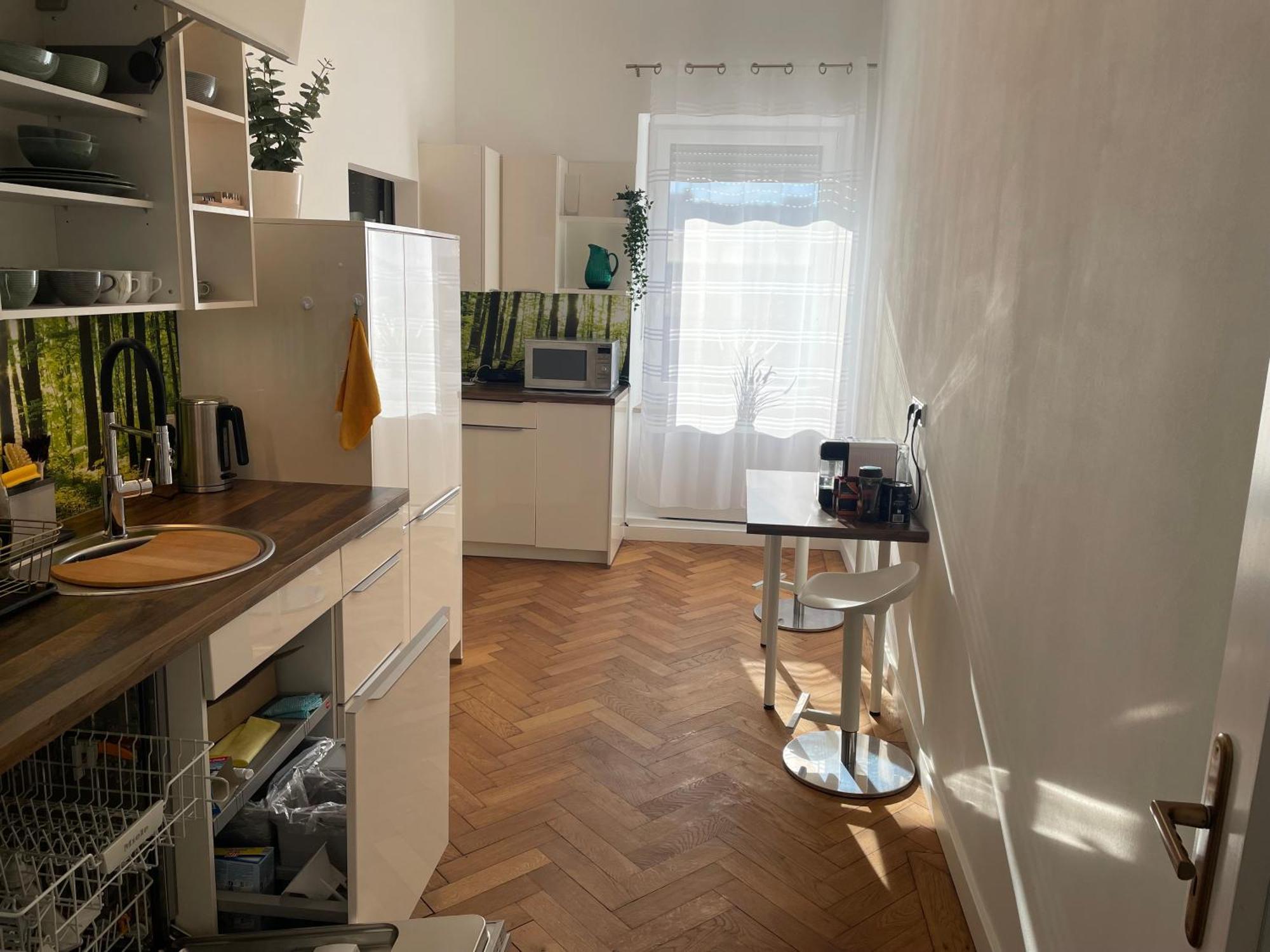 Grosse Wohnung In Westend Мюнхен Екстериор снимка