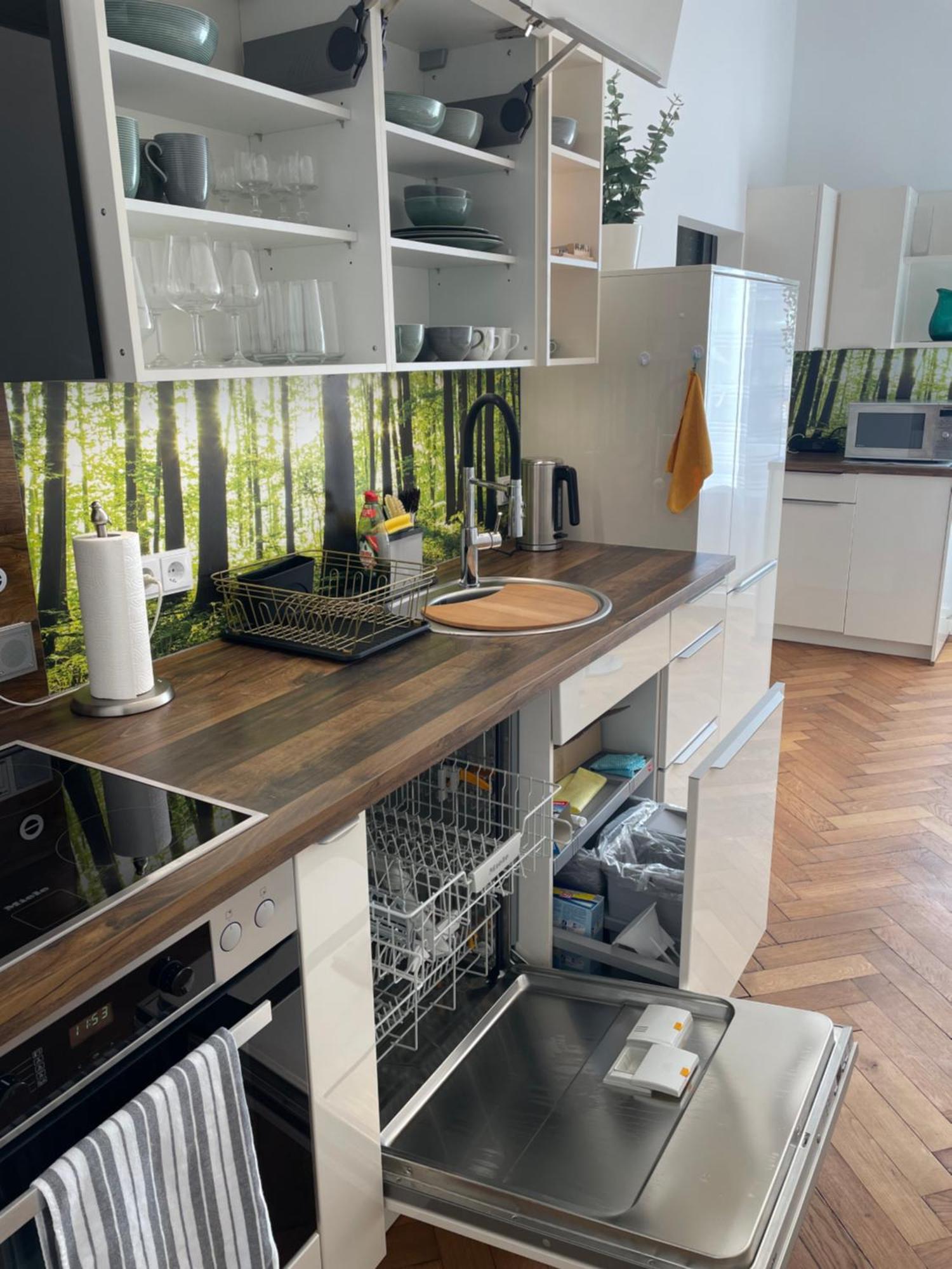 Grosse Wohnung In Westend Мюнхен Екстериор снимка